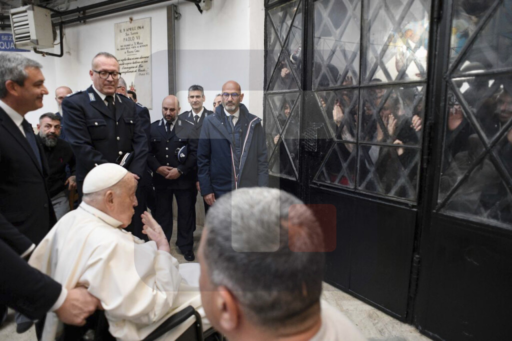 APTOPIX Italy Pope Holy Thursday