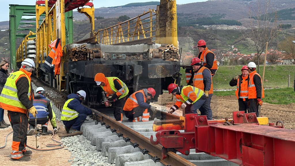 Vučić sutra obilazi radove na rekonstrukciji pruge Niš - Dimitrovgrad