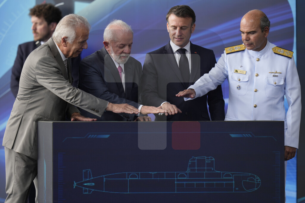 Makron i da Silva pokrenuli podmornicu napravljenu francuskom tehnologijom