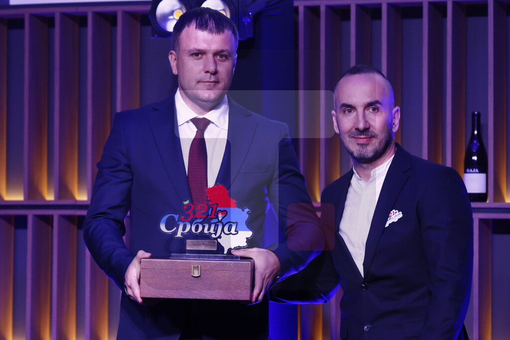 Uručene "321Srbija" nagrade za dostignuća u turizmu, nagrađen i predsednik Vučić