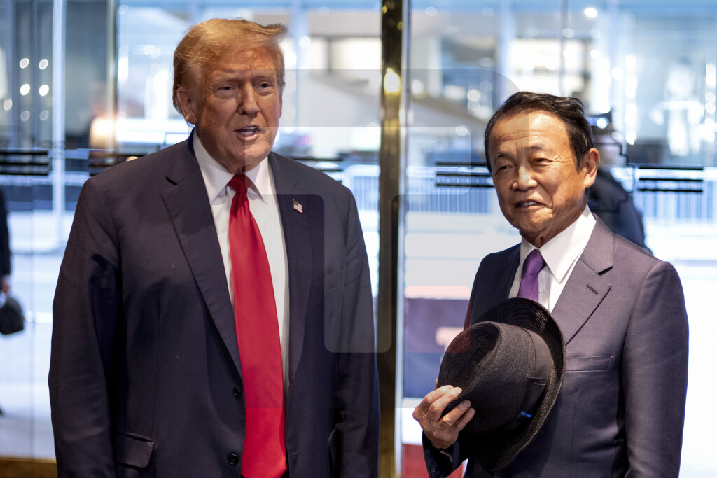 Tramp s bivšim japanskim premijerom Asom o saradnji SAD i Japana, Kini,SKoreji