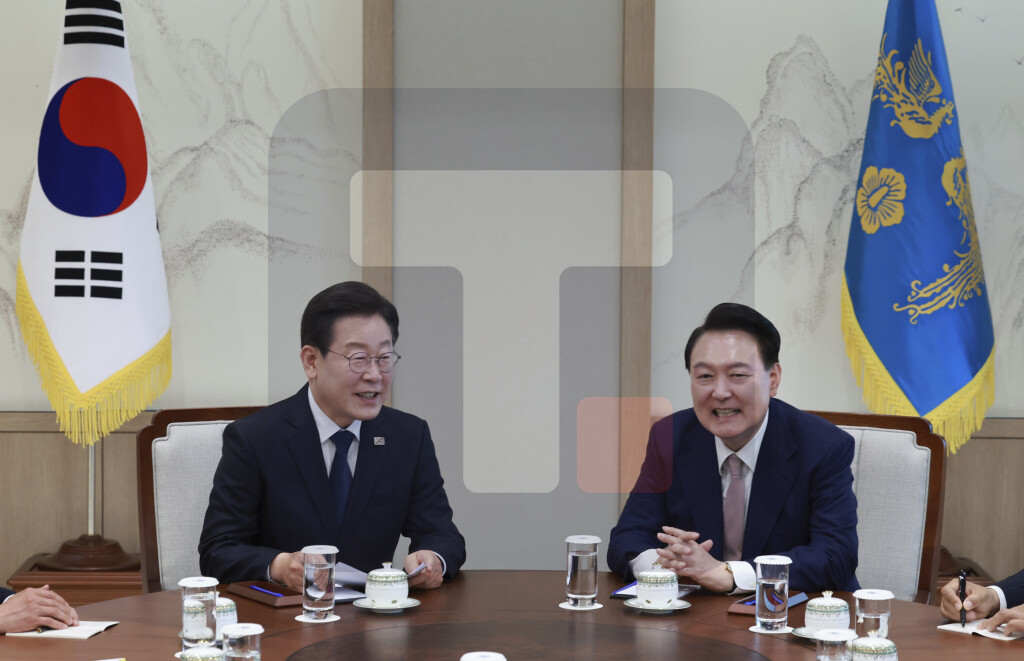 Predsednik J. Koreje sastao se sa liderom opozicije posle parlamentarnih izbora