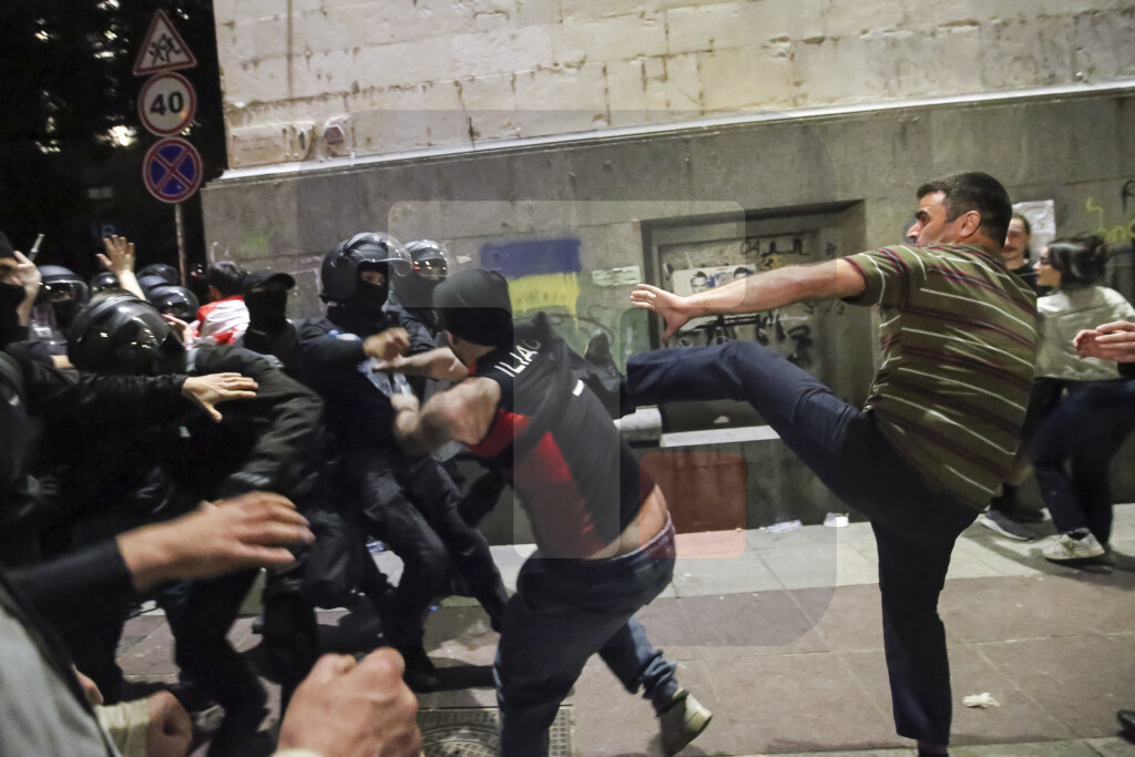 Nasilan okršaj policije i demonstranata na protestu u Tbilisiju