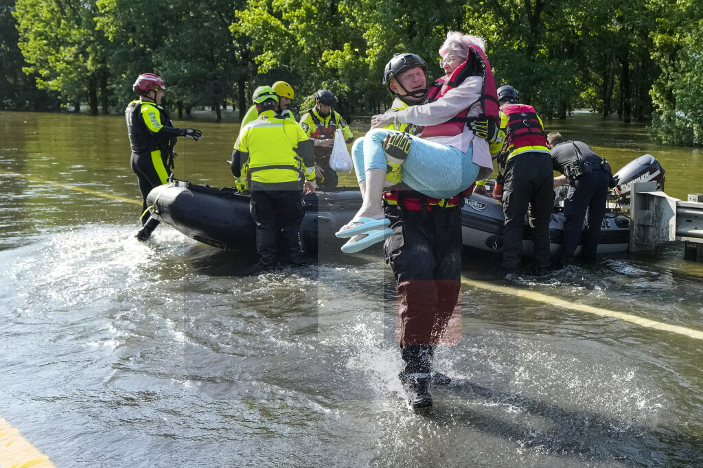 U Hjustonu u Teksasu vlasti pozvale na evakuaciju zbog poplava