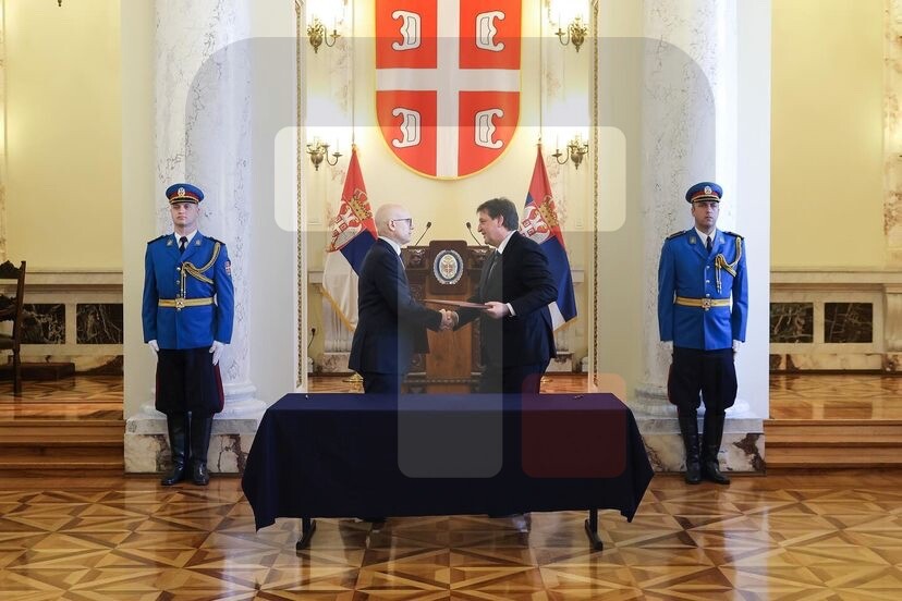 Vučević predao dužnost Gašiću: Ministarstvo odbrane ostaje u sigurnim rukama