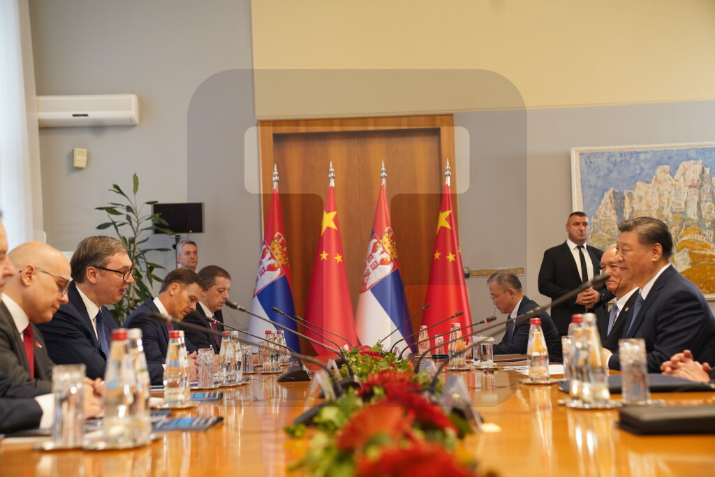 Počeli tet-a-tet razgovori predsednika Vučića i Sija