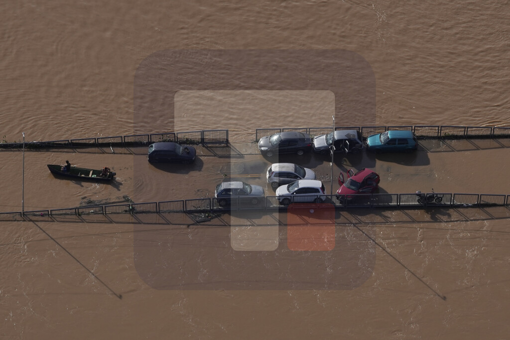 Broj poginulih u poplavama u Brazilu porastao na 100, 128 ljudi nestalo