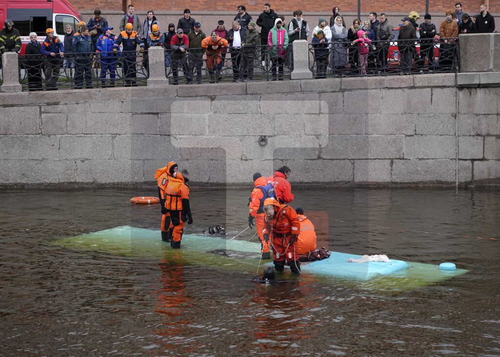 Broj poginulih u padu autobusa u reku u Sankt Peterburgu porastao na sedam