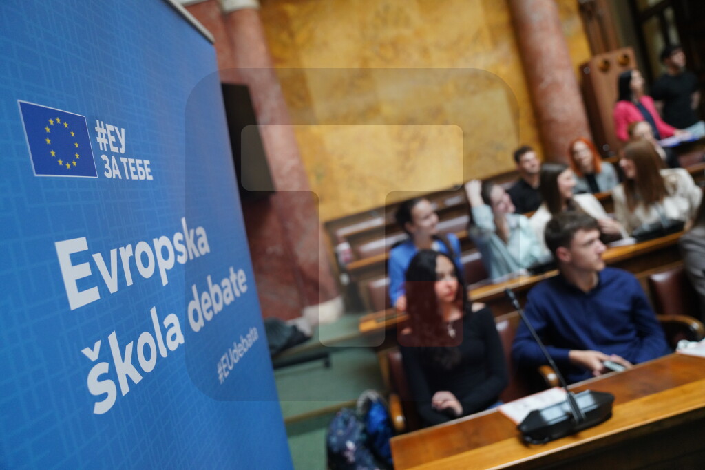 U Skupštini Srbije održana finalna debata Evropske škole debate