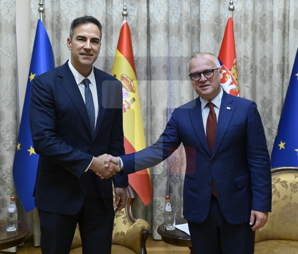 Vesić se sastao sa Karniserom i ambasadorom Španije