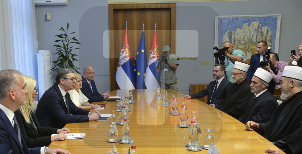 Vučić sa delegacijom Islamske zajednice Srbije:Zahvalan na zalaganju za mir i slogu