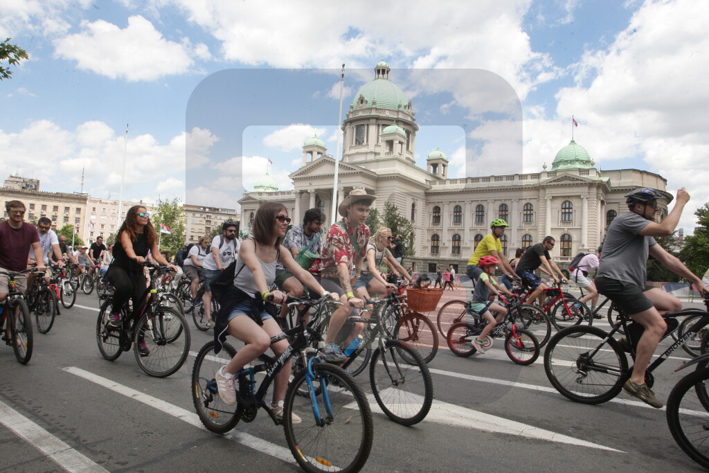 Grupna vožnja bicikla povodom obeležavanja Svetskog dana bicikla
