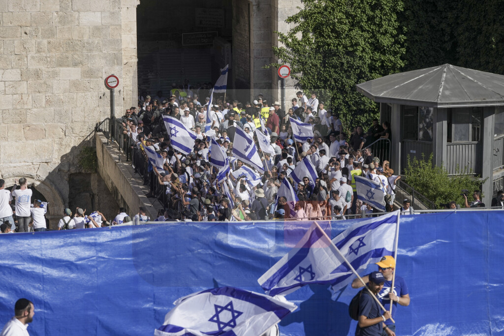 Počeo izraelski ''Marš zastave'' u Jerusalimu, prisutni uzvikuju ''Smrt Arapima''