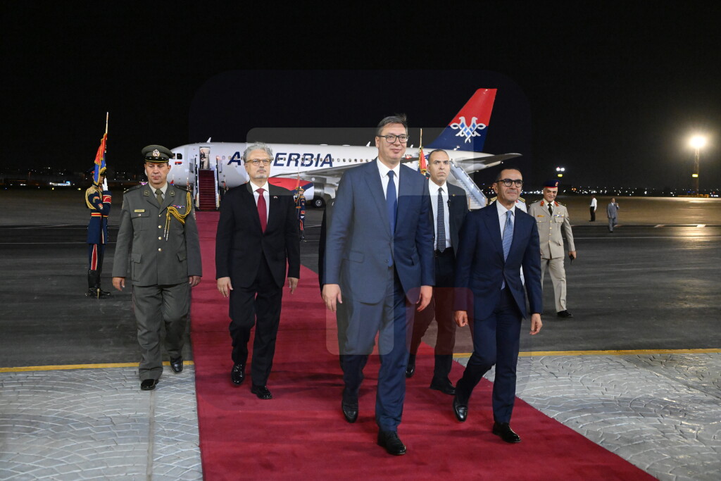 Vučić stigao u Kairo, počeo dvodnevnu posetu Egiptu