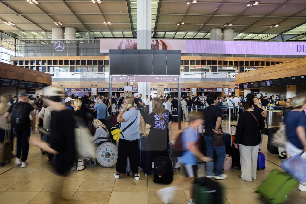 Na aerodromima u Berlinu i Španiji kašnjenja letova zbog tehničkih problema