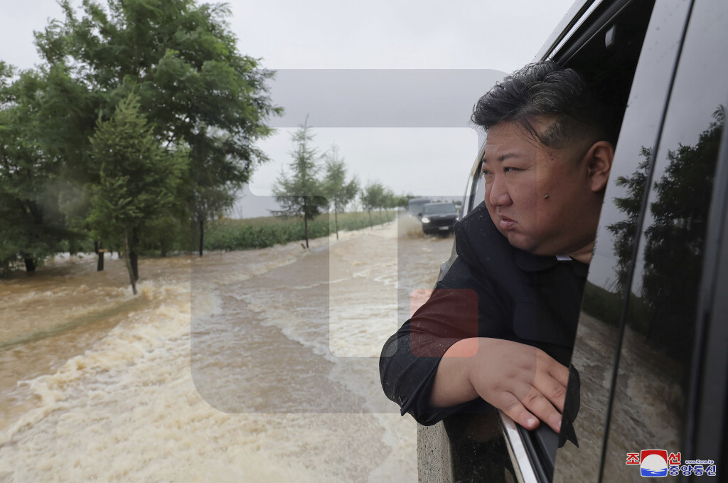 Kim Džong Un rukovodio operacijom evakuacije 5.000 stanovnika zarobljenih u poplavama