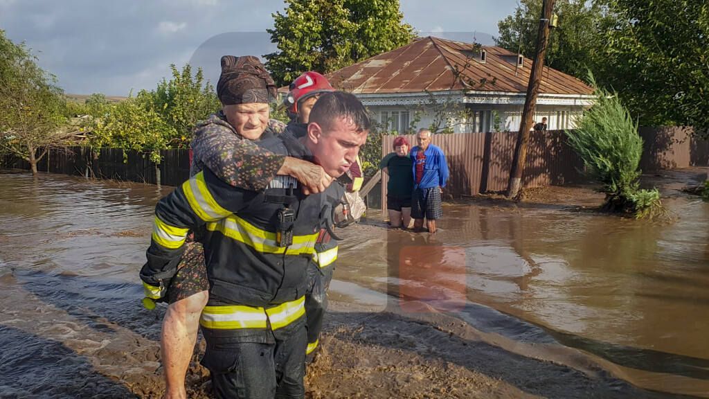 Pet osoba stradalo u istočnoj Rumuniji nakon olujnog nevremena