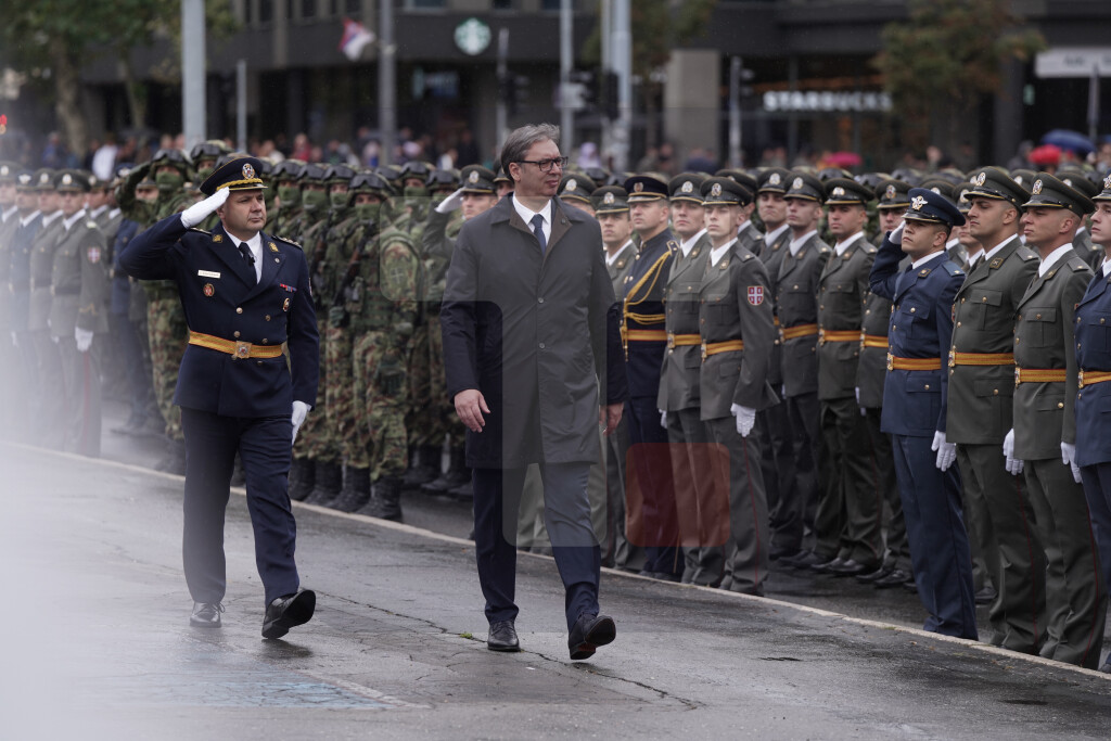 Promocija najmlađih oficira Vojske Srbije, svečanosti prisustvuje Vučić