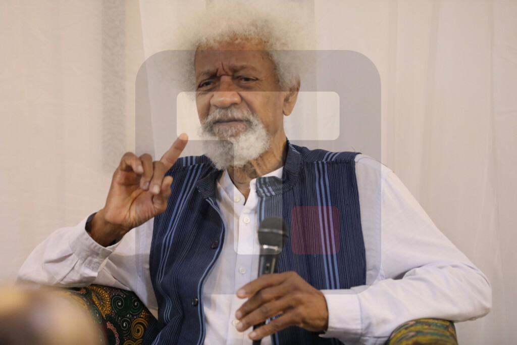 Nobelovac Vole Sojinka tvrdi da mu je SAD ukinula vizu nakon što je kritikovao Trampa