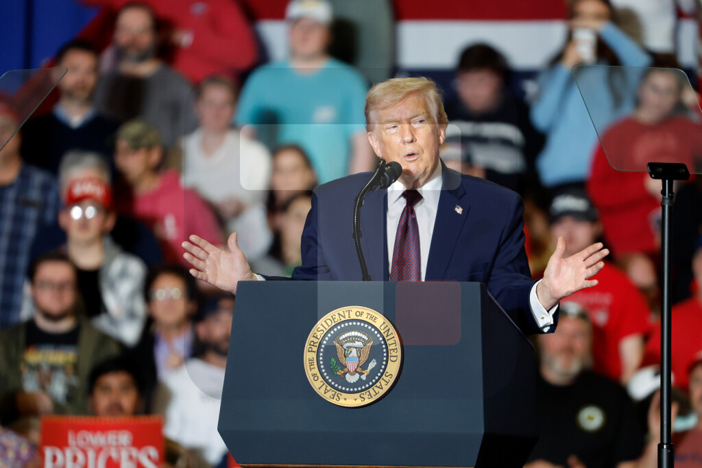 CNN: Tramp u govoru pričao o neurozama i fioci za donji veš svoje supruge