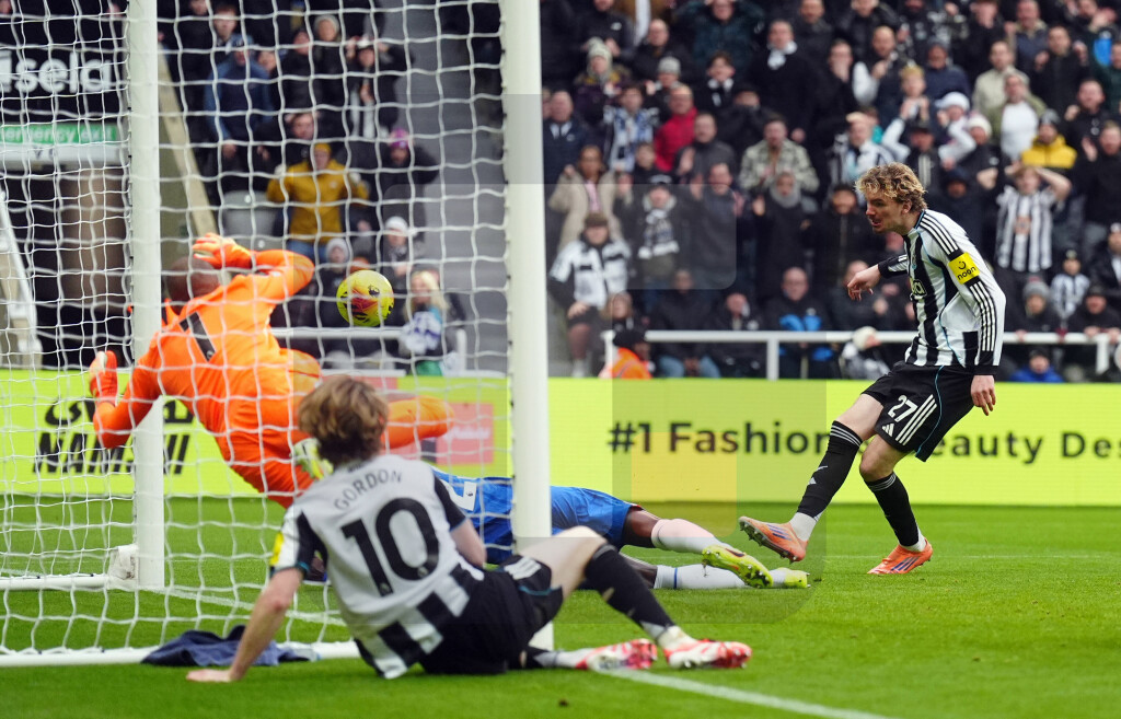 Fudbaleri Njukasla i Čelsija odigrali nerešeno 2:2