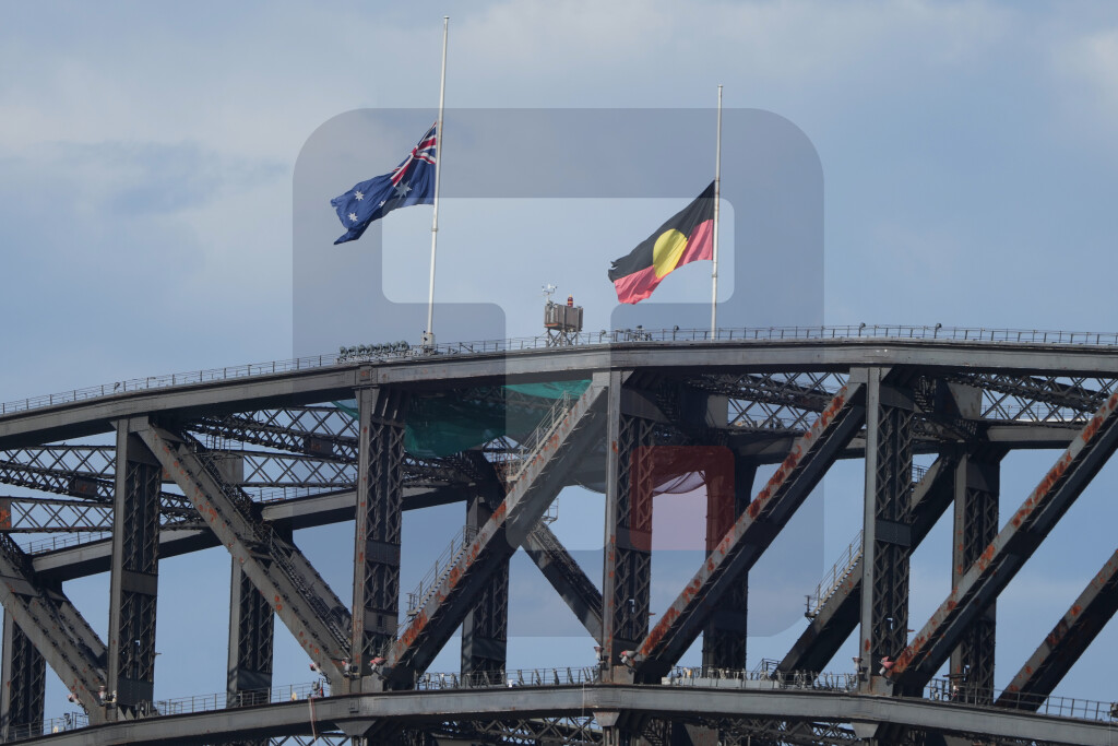 Zastave na pola koplja danas paljenje sveća žrtvama na plaži Bondaj