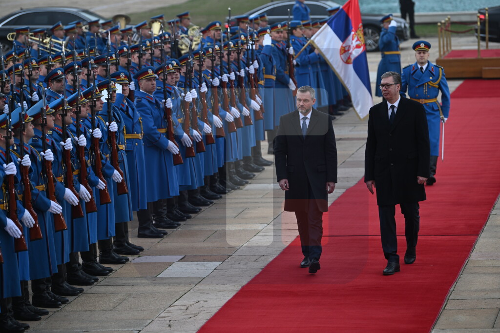 Vučić dočekao predsednika Slovačke ispred Palate Srbija uz najviše državne počasti