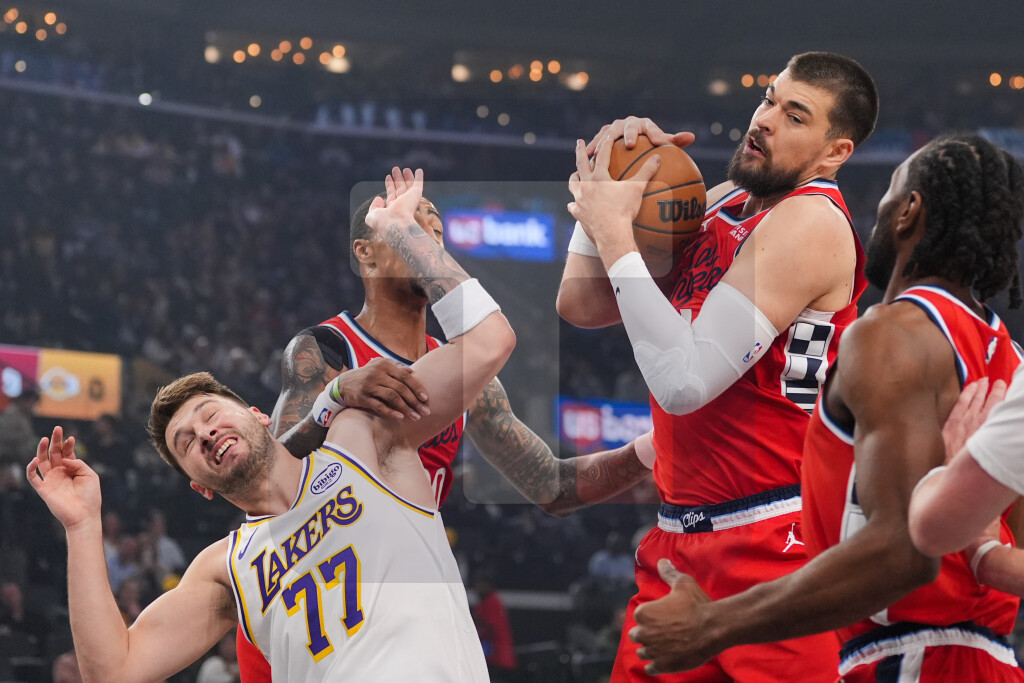 Košarkaš LA Klipersa Ivica Zubac zbog povrede nekoliko nedelja van terena