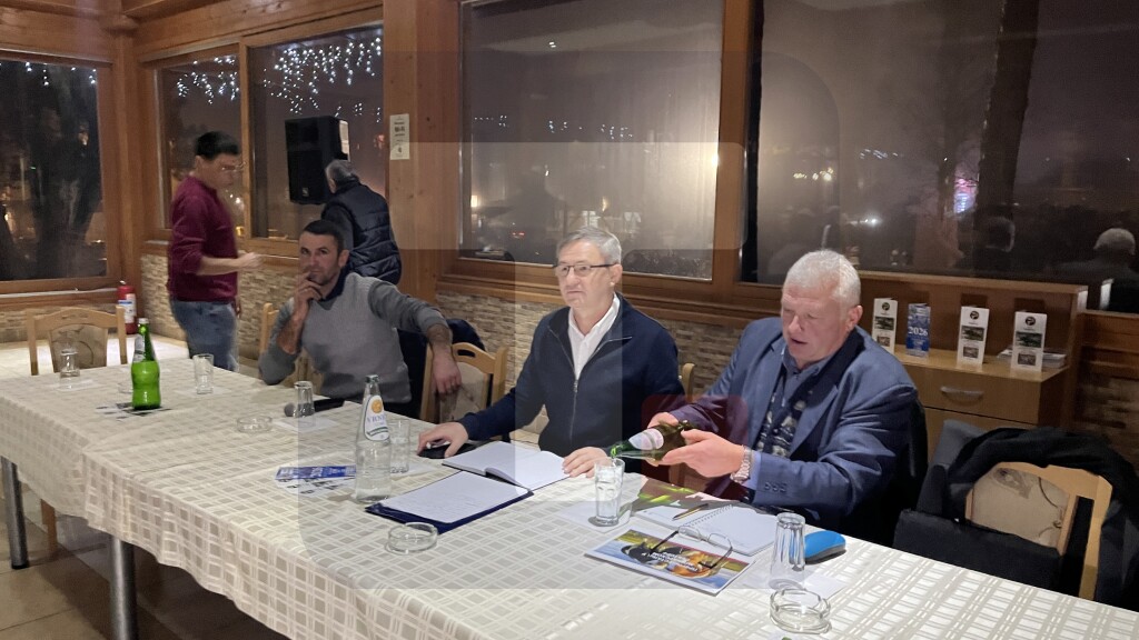 Knić: Ministar Glamočić održao sastanak sa proizvođačima mleka