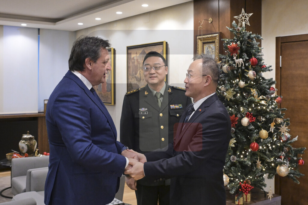 Ministar Gašić sa ambasadorom Kine Li Mingom o saradnji dve zemlje