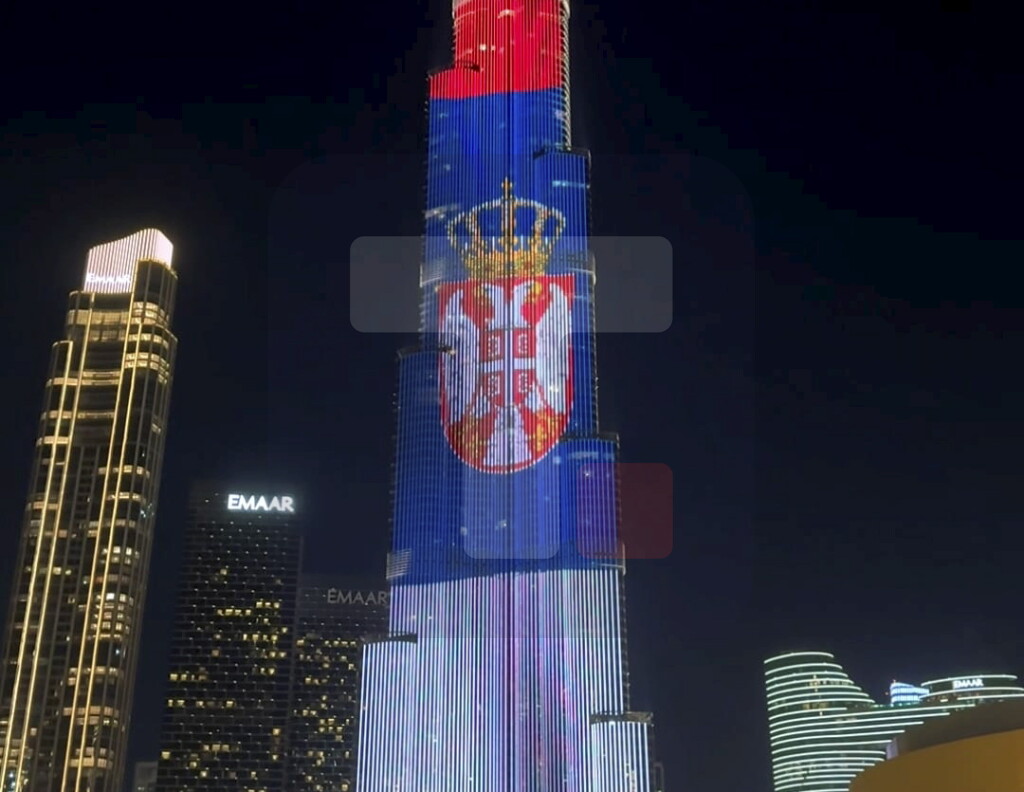 Burdž Kalifa u Dubaiju u bojama srpske zastave, Vučić: Hvala, dragi pijatelji