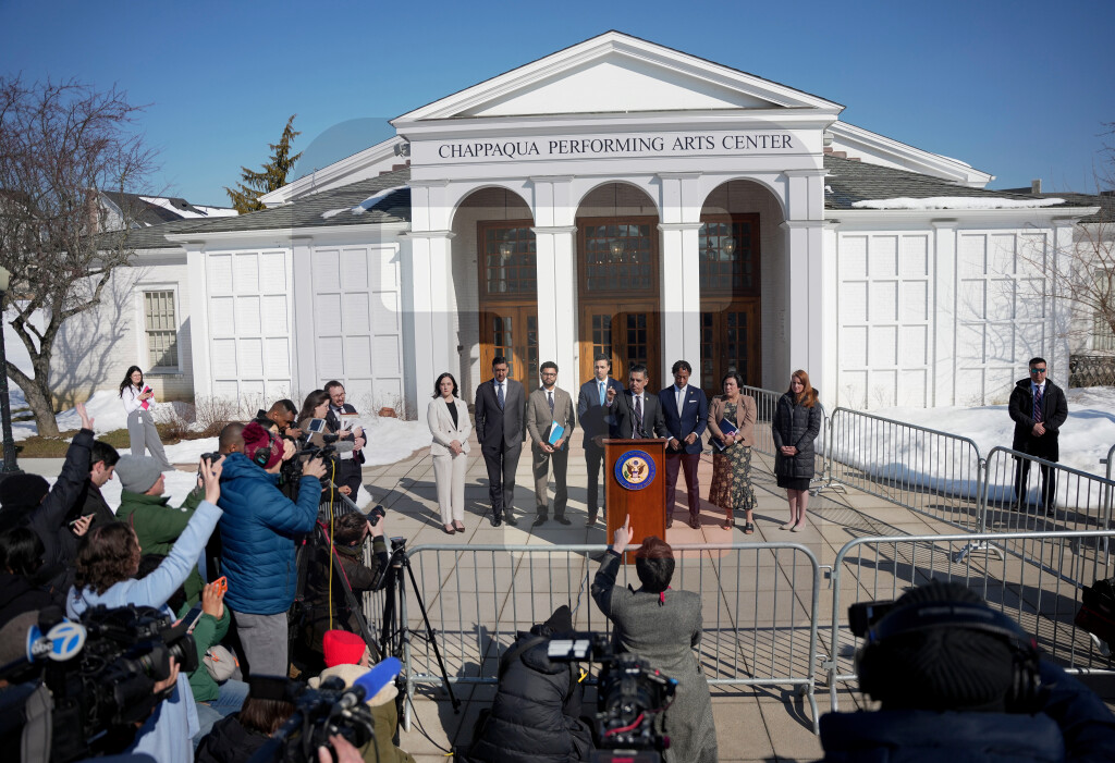 CNN; Bil Klinton započeo svedočenje u okviru istrage o Epstinu