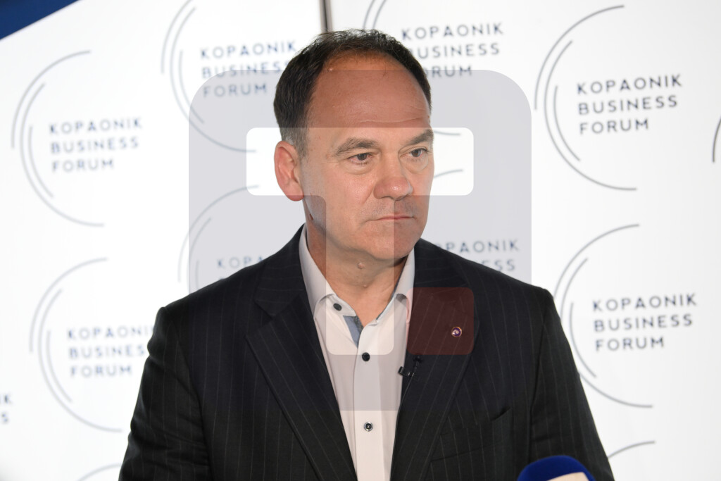 Vuković: Srbija potpuno spremna za nove trendove i primenu AI u bankarstvu