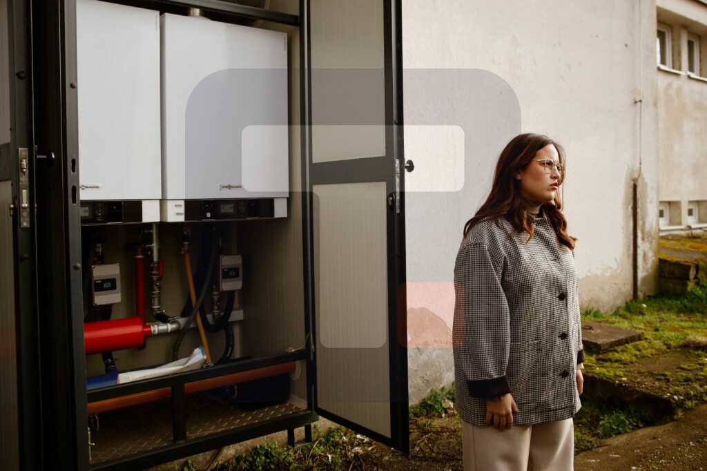 Pavkov tokom posete Kruševcu obišla nove gasne kotlove u školama u Jasiki i Sušici