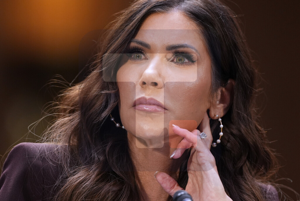 Tramp: Kristi Noem napušta mesto ministarke unutrašnje bezbednosti SAD