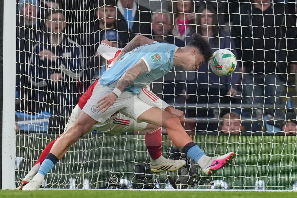 Fudbaleri Mančester sitija pobedili Arsenal i osvojili Liga kup