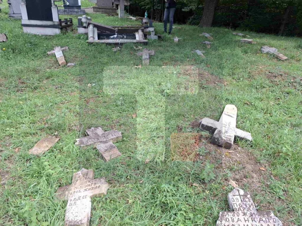 Šest meseci od skrnavljenja pravoslavnog groblja u Zenici nisu pronađeni počinioci