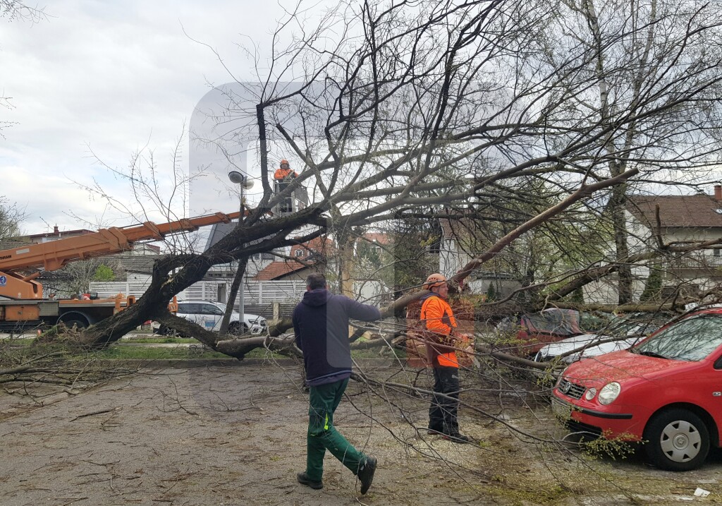 Zbog nevremena u Hrvatskoj za 24 sata 670 intervencija vatrogasaca