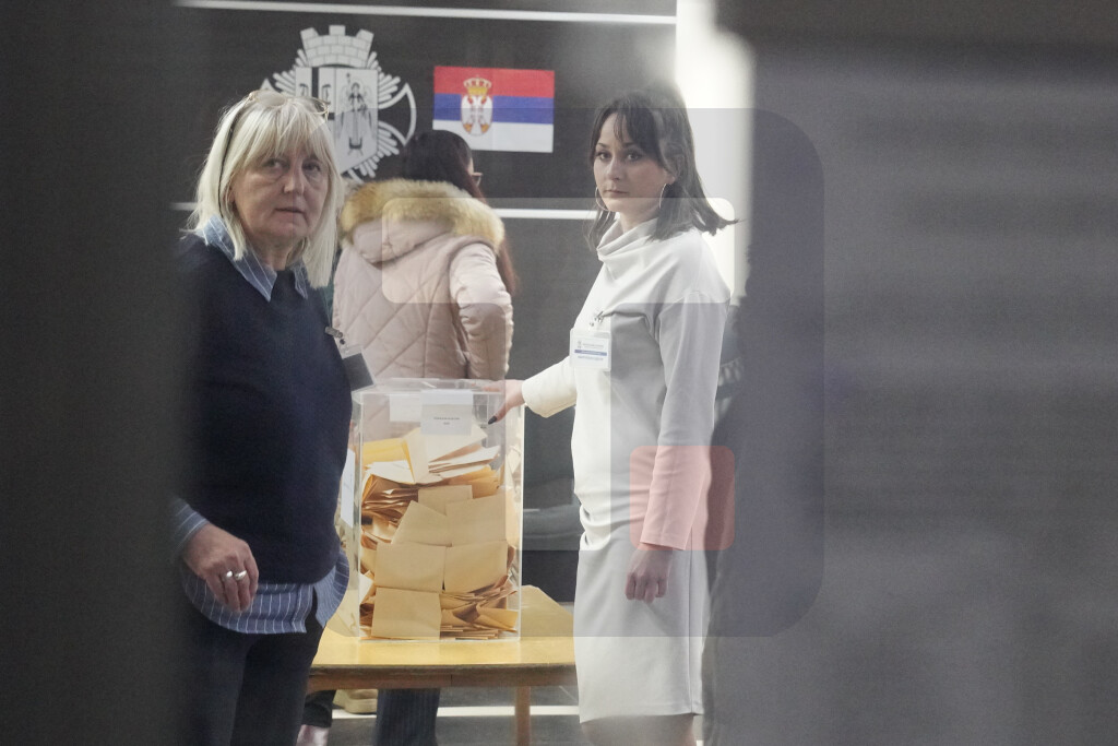 Zatvaranje biračkog mesta u Aranđelovcu