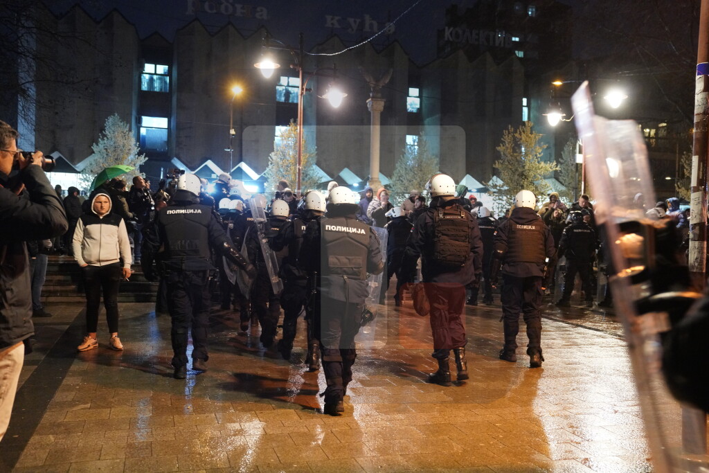 Incidenti tokom izbornog dana,pristalice opozicionih listi okupile se u nekim mestima