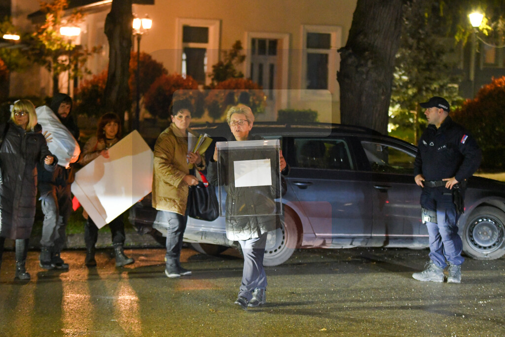 Kula - Donošenje izbornog materijala u opštinsku izbornu komisiju