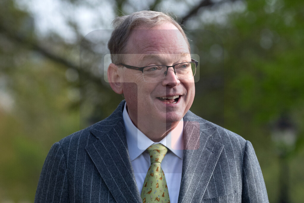 Bela kuća očekuje da Vorš preuzme fed u maju, neizvesna sudbina Pauela