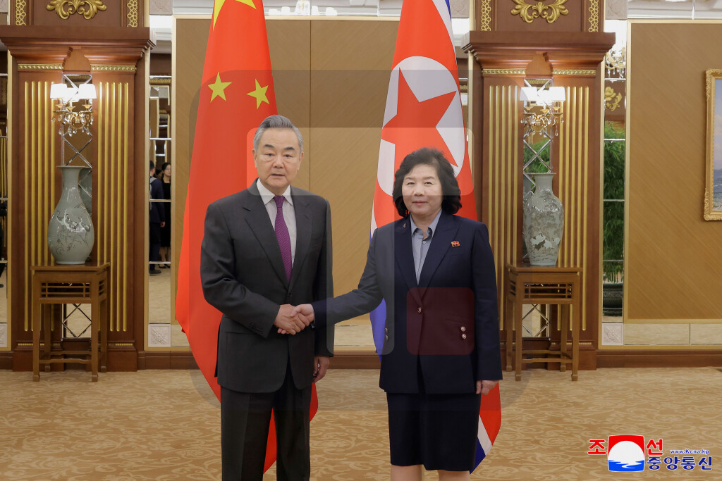 Vang Ji: Kina je spremna da sarađuje sa Severnom Korejom na unapređenju saradnje