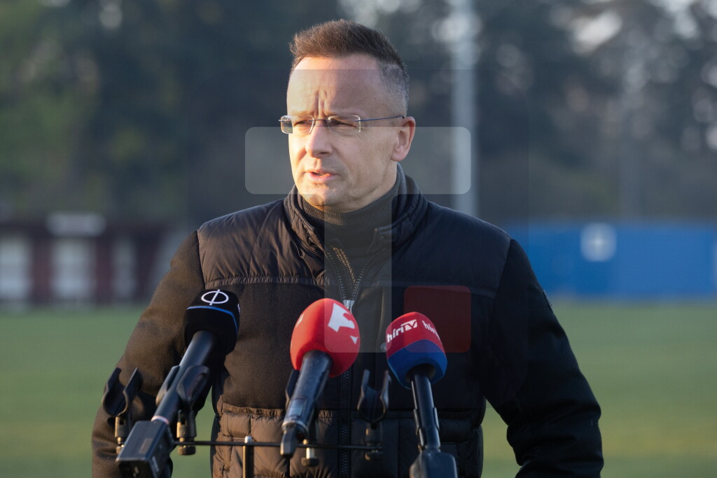 Sijarto: Ulog izbora je da Mađarska ostane izvan rata u narednim godinama