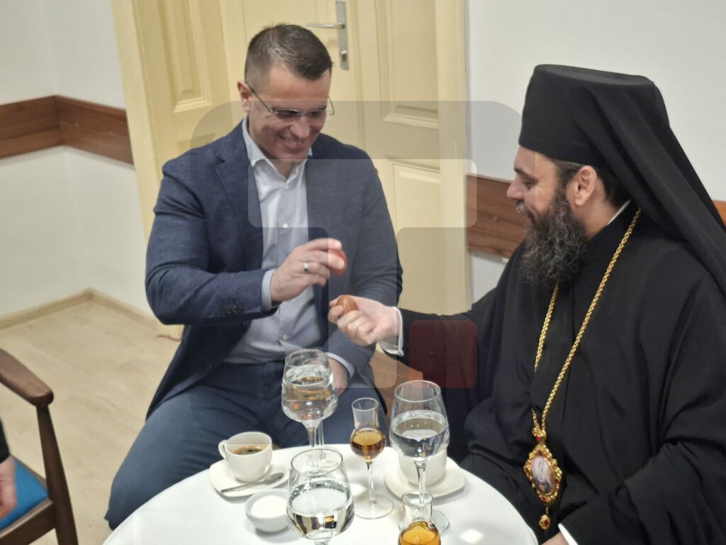 Milićević na Vaskrs sa Srbima u Hrvatskoj, prisustvovao liturgiji u Vukovaru