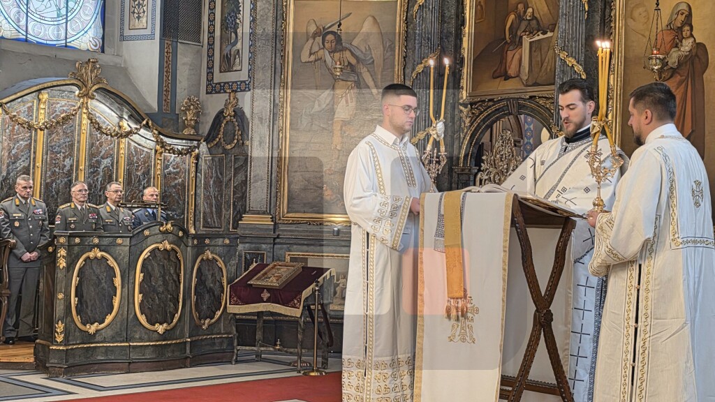 Načelnik Generalštaba Mojsilović prisustvovao vaskršnjoj liturgiji u Sabornoj crkvi