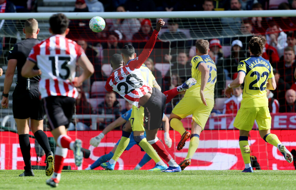 Fudbaleri Totenhema ostali u zoni ispadanja pošto su izgubili od Sanderlenda