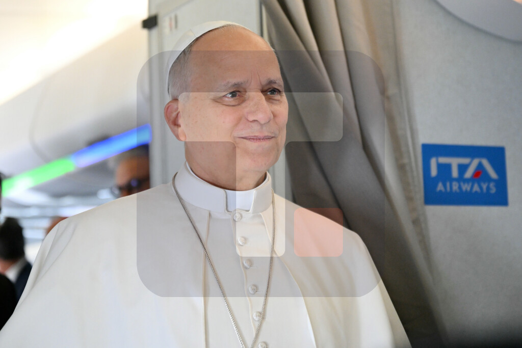 Papa: Nastaviću da govorim protiv rata uprkos Trampovim kritikama