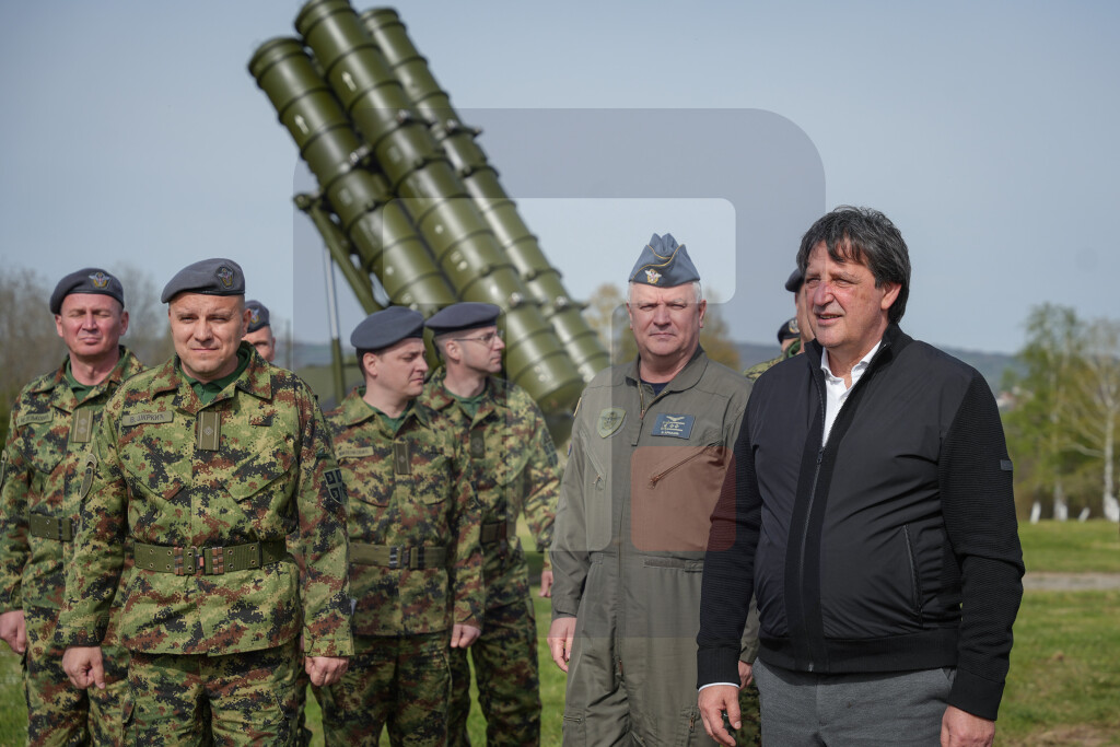 Gašić obišao pripadnike VS angažovane u stalno zadejstvovanim snagama