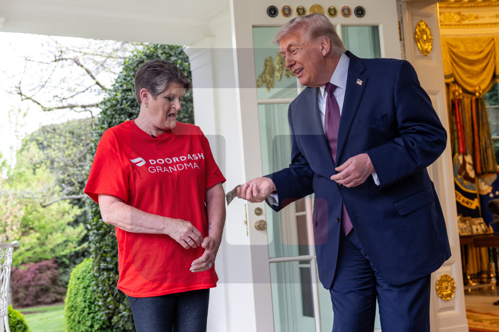 Tramp naručio dostavu iz Mekdonaldsa, dao napojnicu 100 dolara